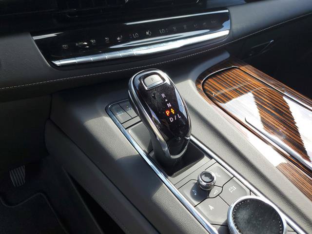 Certified 2024 Cadillac Escalade Luxury RWD image 50