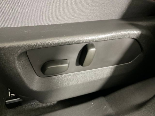 Used 2023 Buick Envision Essence w/ Sport Touring Package image 29