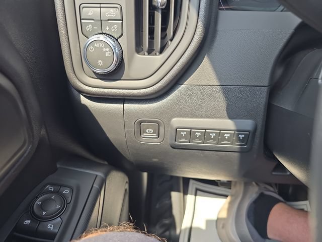 New 2026 GMC Sierra 3500 Pro w/ Convenience Package AWD/4WD image 18