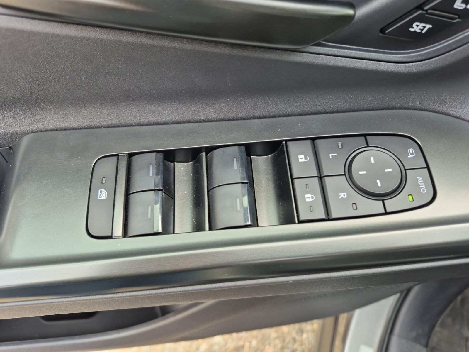 Used 2026 Toyota bZ AWD/4WD image 15