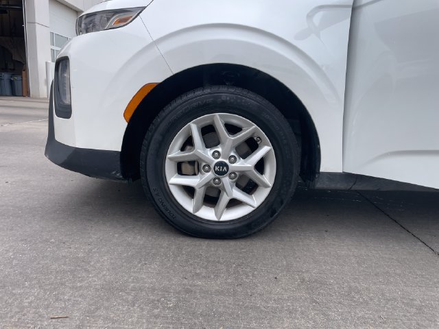 Used 2020 Kia Soul S FWD image 28