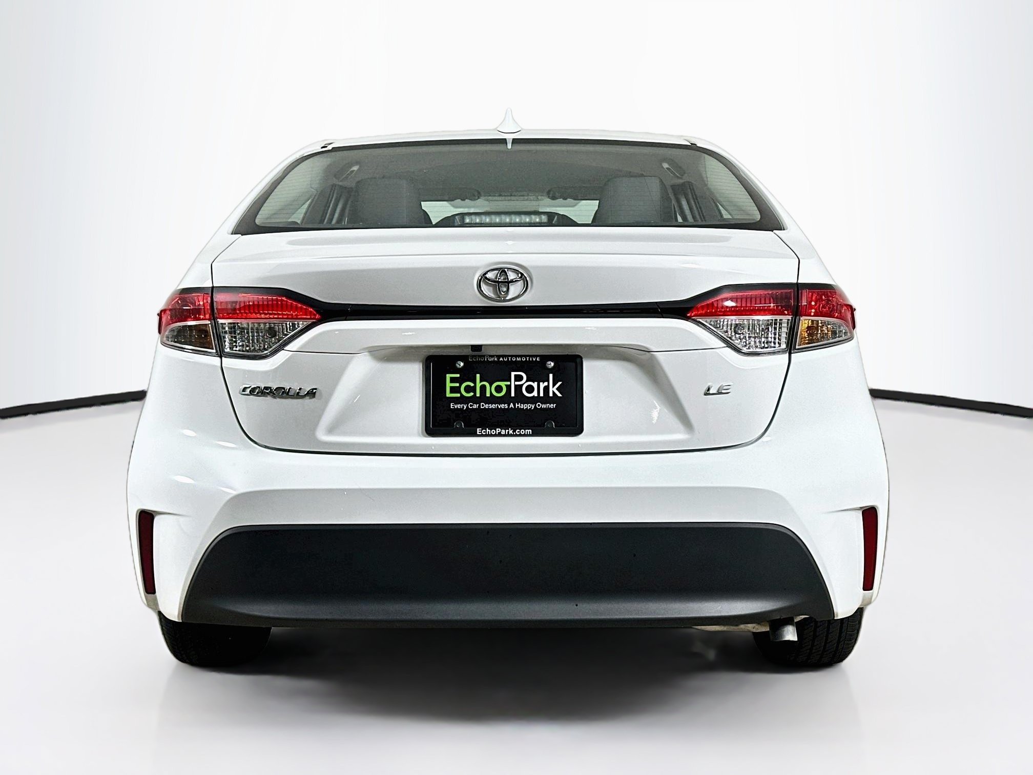 Used 2024 Toyota Corolla LE FWD image 7