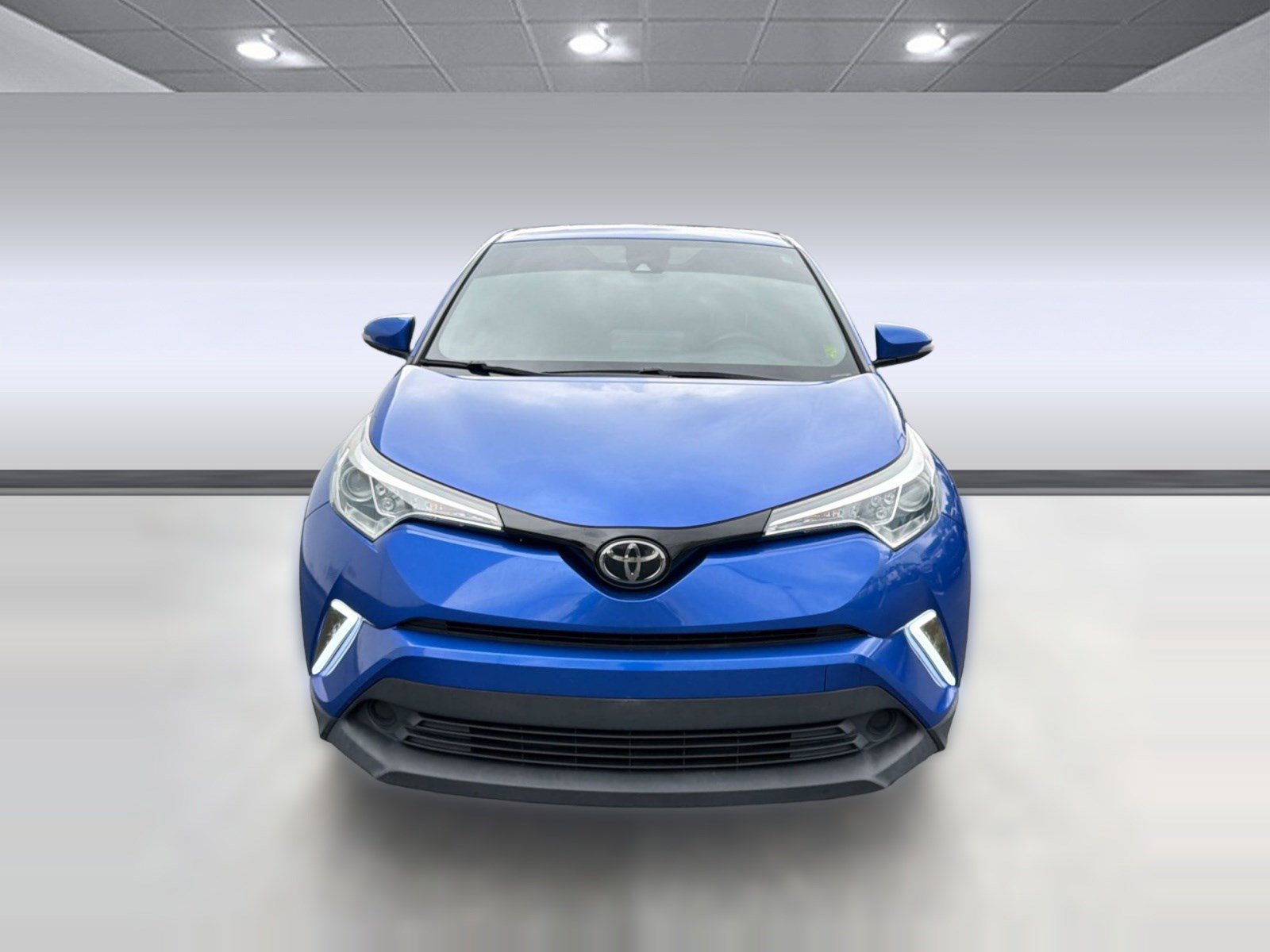 Used 2019 Toyota C-HR XLE FWD image 6
