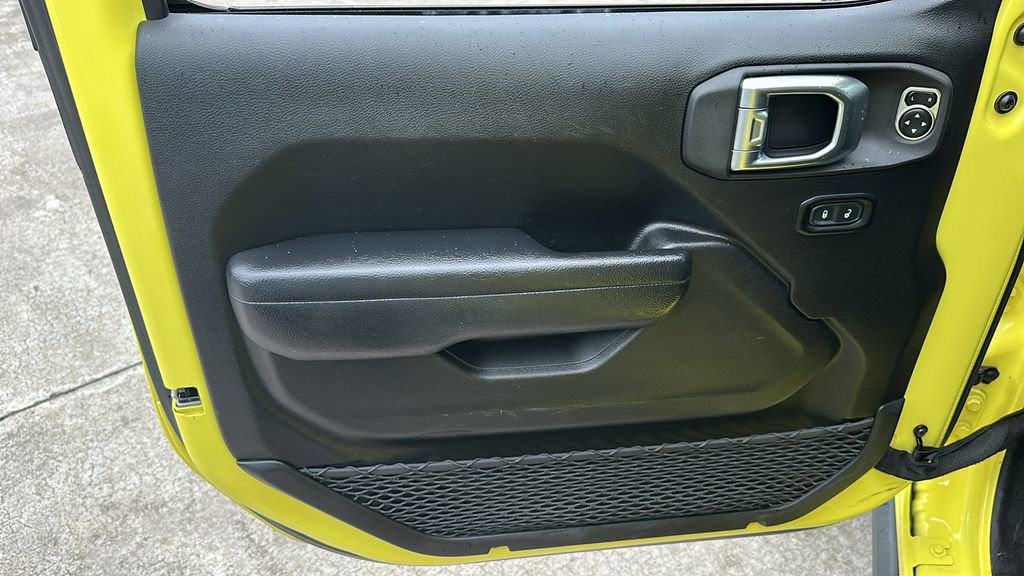 Used 2024 Jeep Wrangler Unlimited Rubicon 4xe image 15