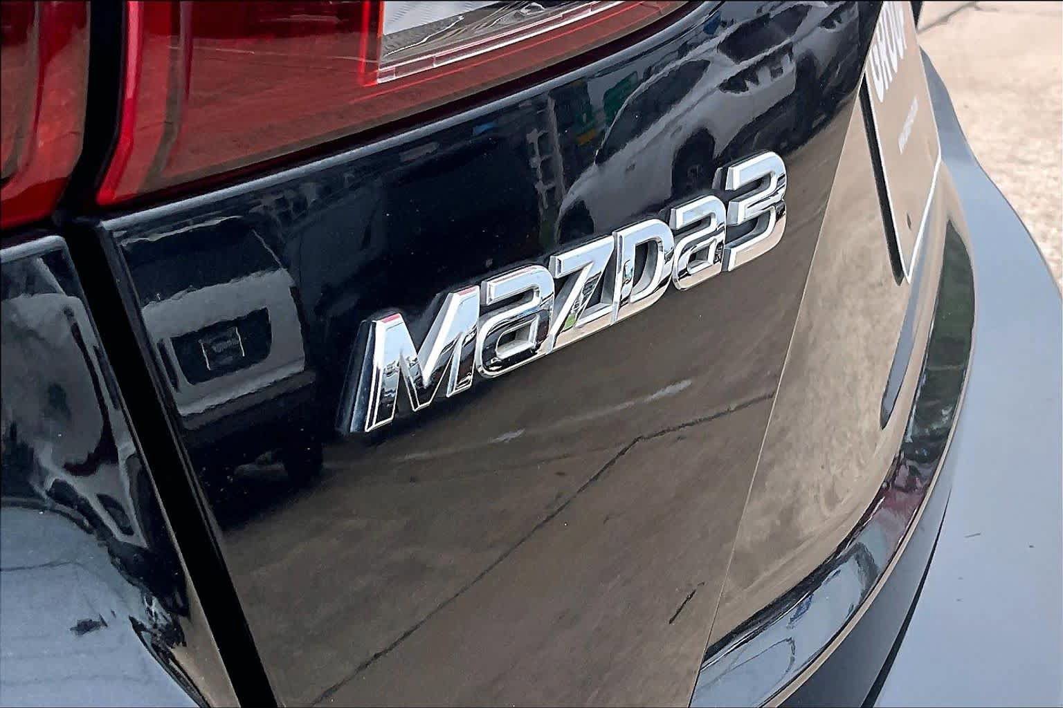 Used 2018 MAZDA MAZDA3 Touring FWD image 10