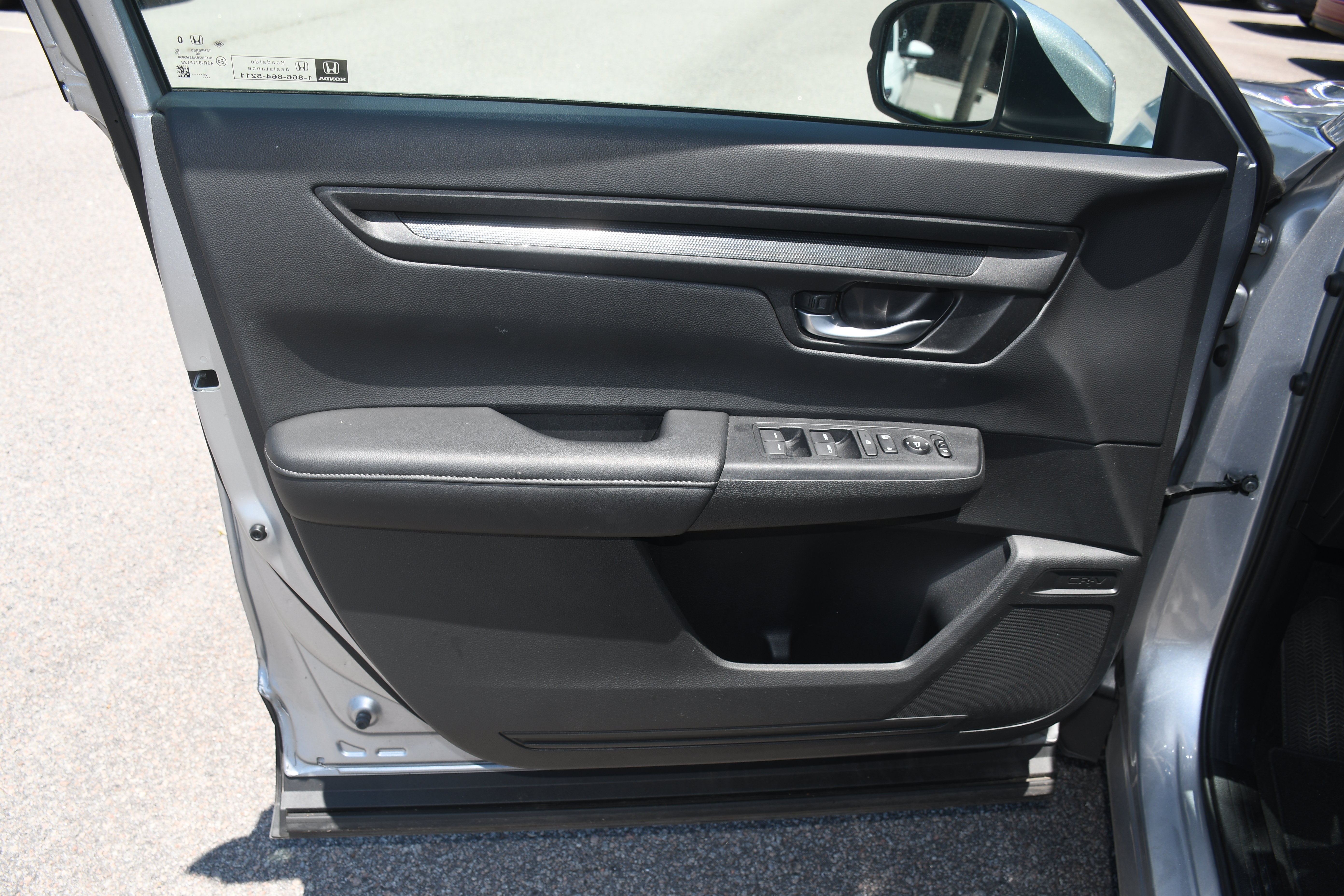 Used 2025 Honda CR-V EX image 6