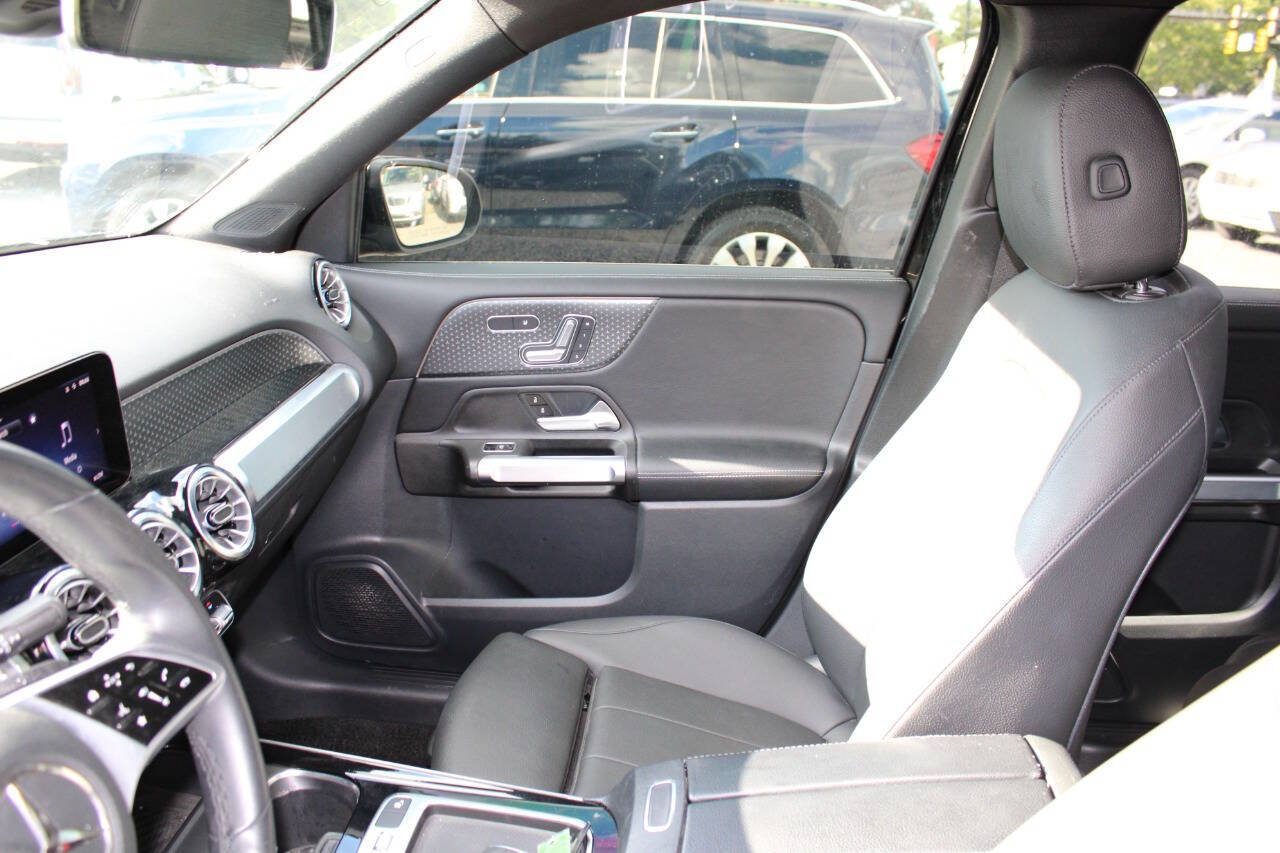 Used 2024 Mercedes-Benz GLB 250 image 14