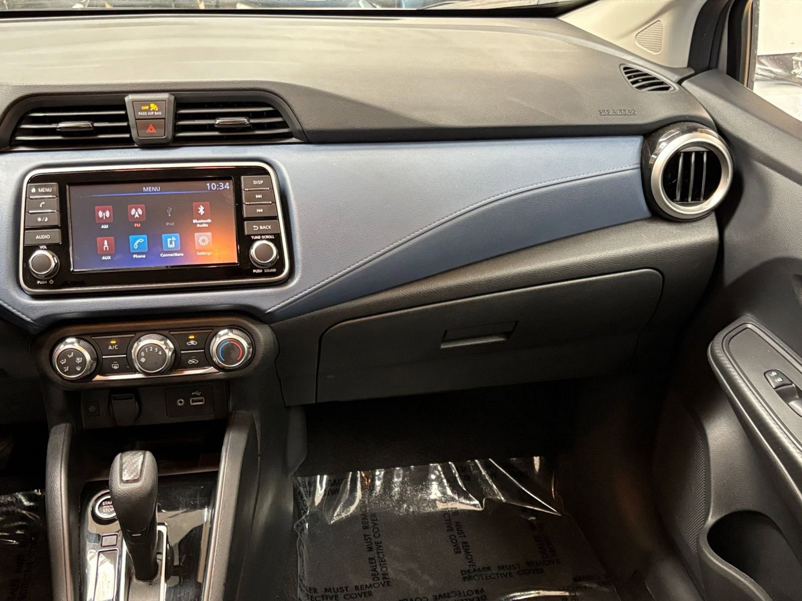 Used 2025 Nissan Versa SV FWD image 33