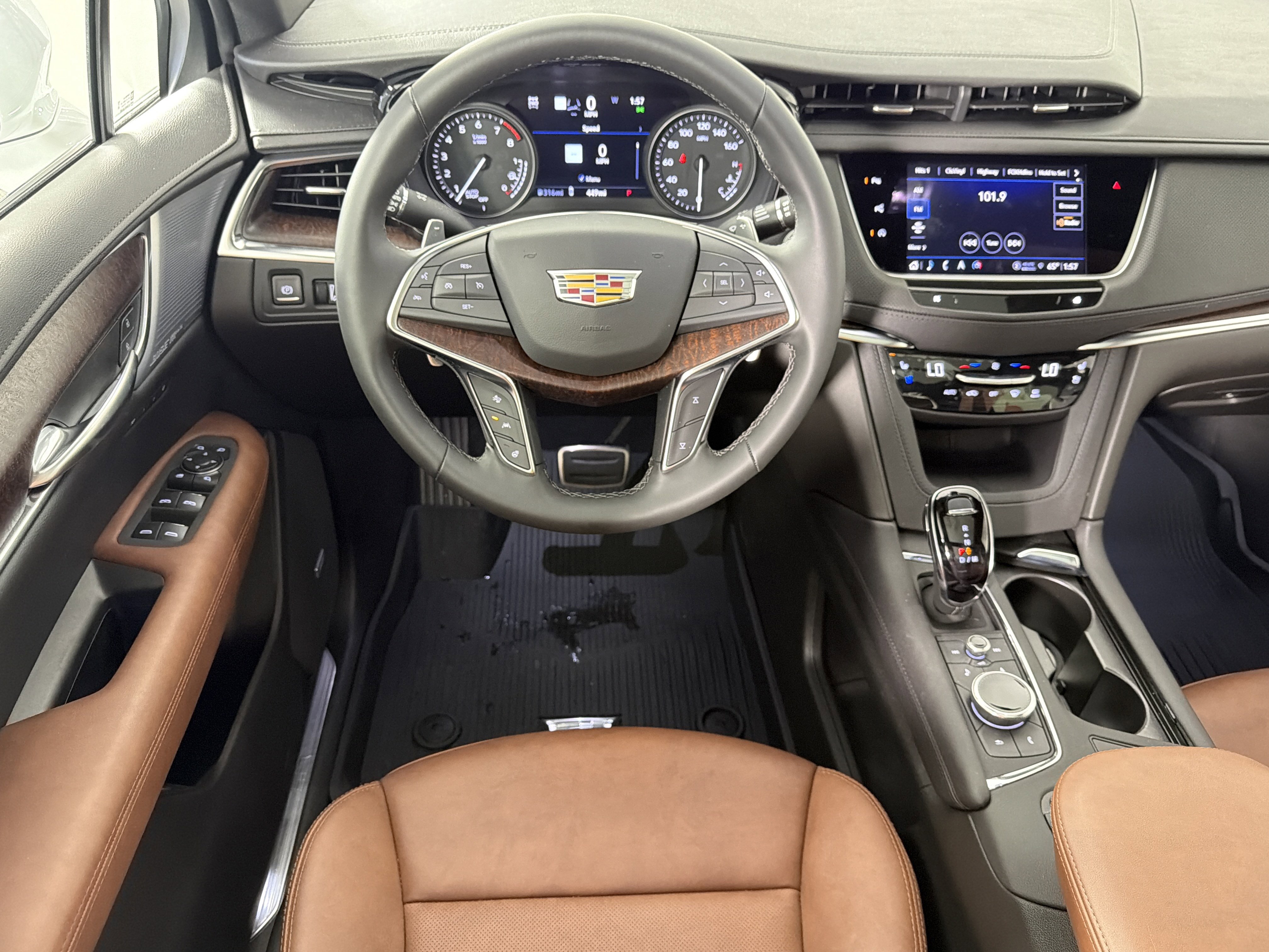 Used 2026 Cadillac XT5 Sportv w/ LPO, Onyx Lite Package AWD/4WD image 30