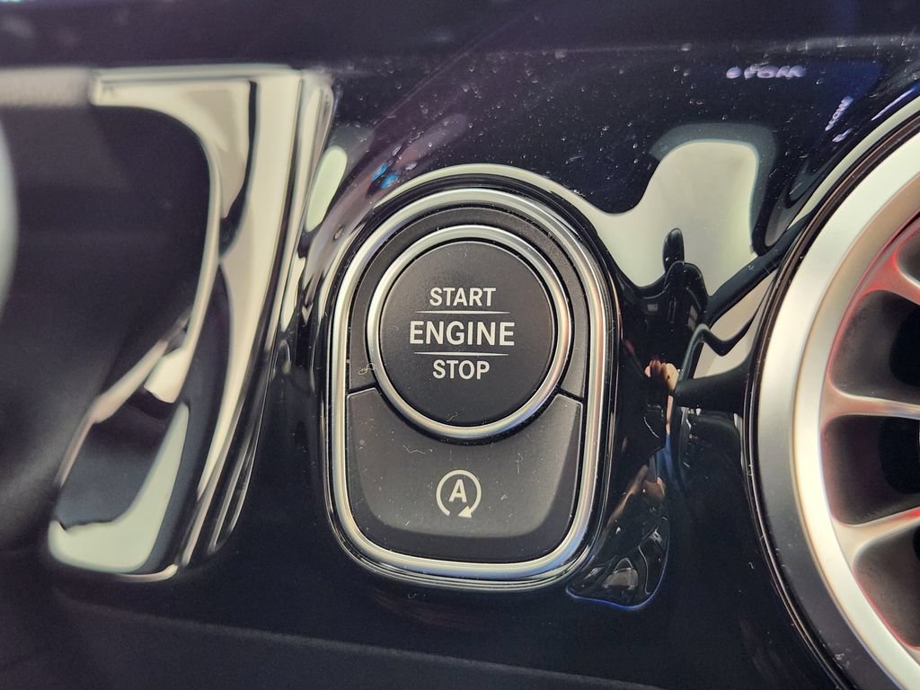 Used 2024 Mercedes-Benz GLA 35 AMG 4MATIC image 26