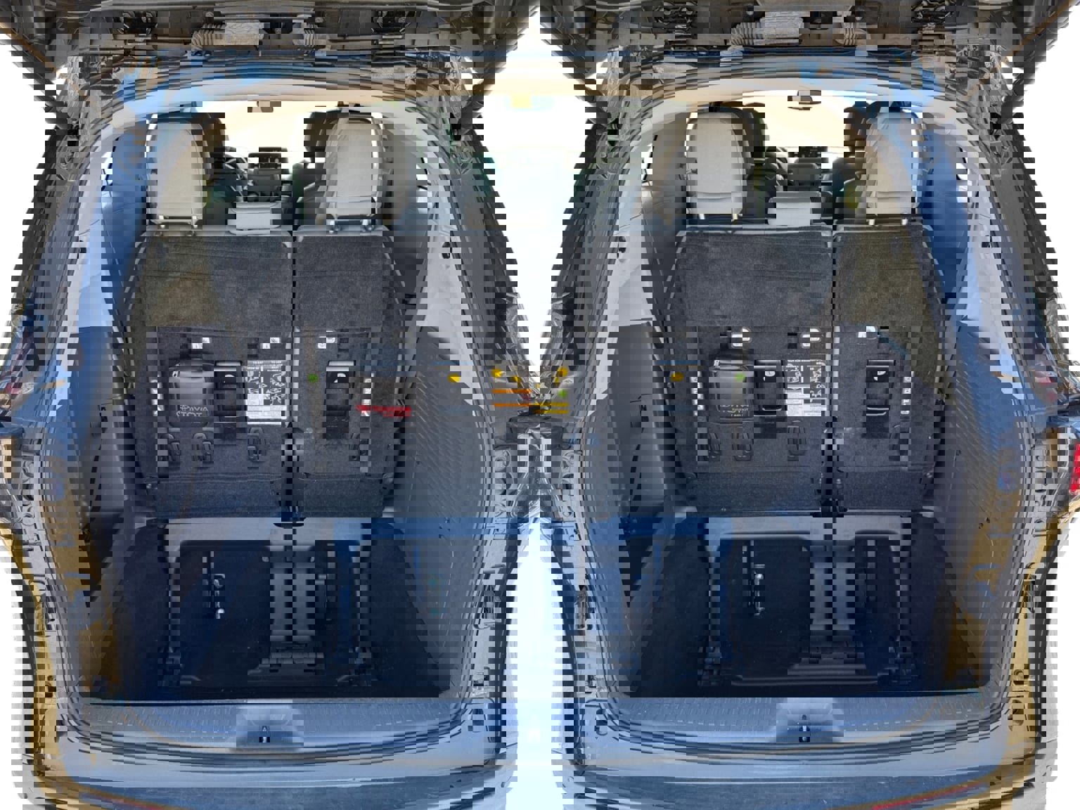 Used 2022 Toyota Sienna XLE image 19