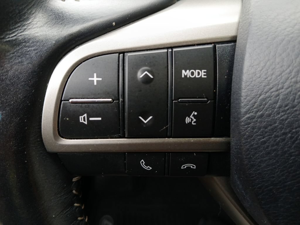 Used 2020 Lexus RX 350L FWD w/ Premium Package image 11