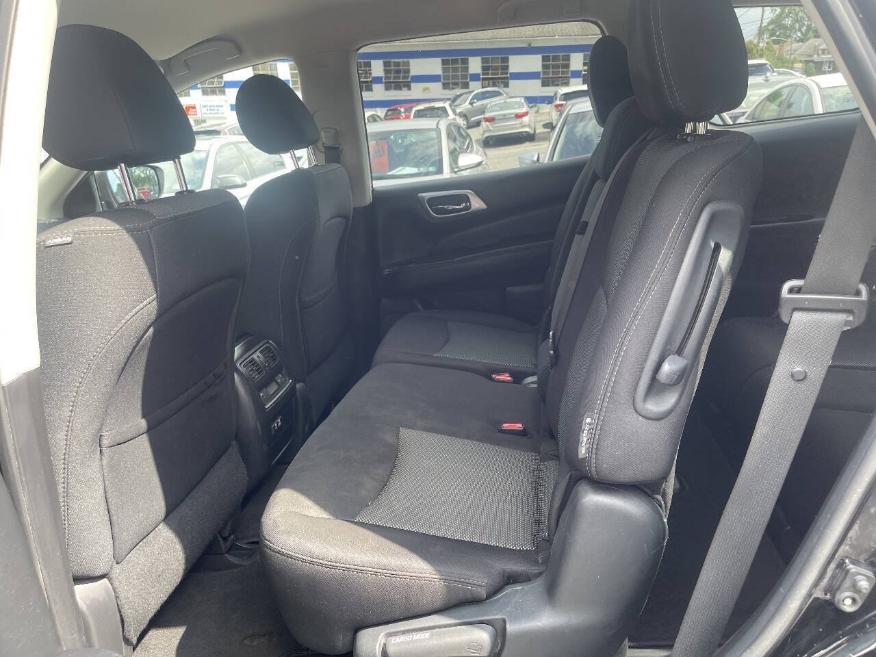 Used 2019 Nissan Pathfinder S AWD/4WD image 18