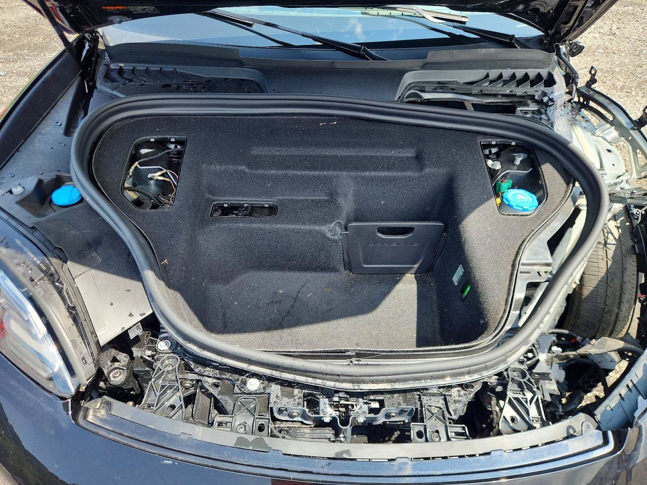 Used 2025 Porsche Macan 4S Electric AWD/4WD image 9