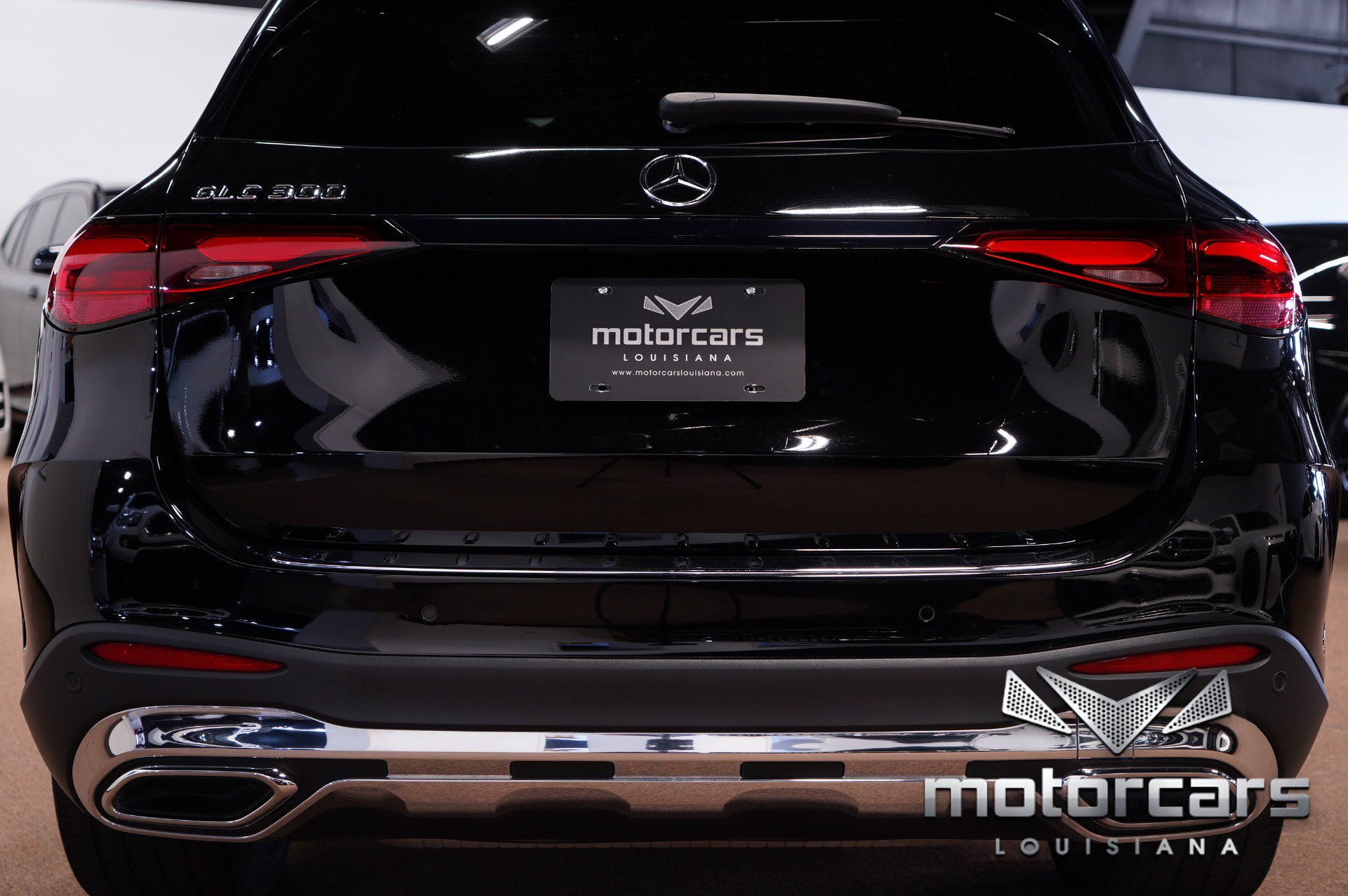 Used 2023 Mercedes-Benz GLC 300 w/ AMG Line image 17