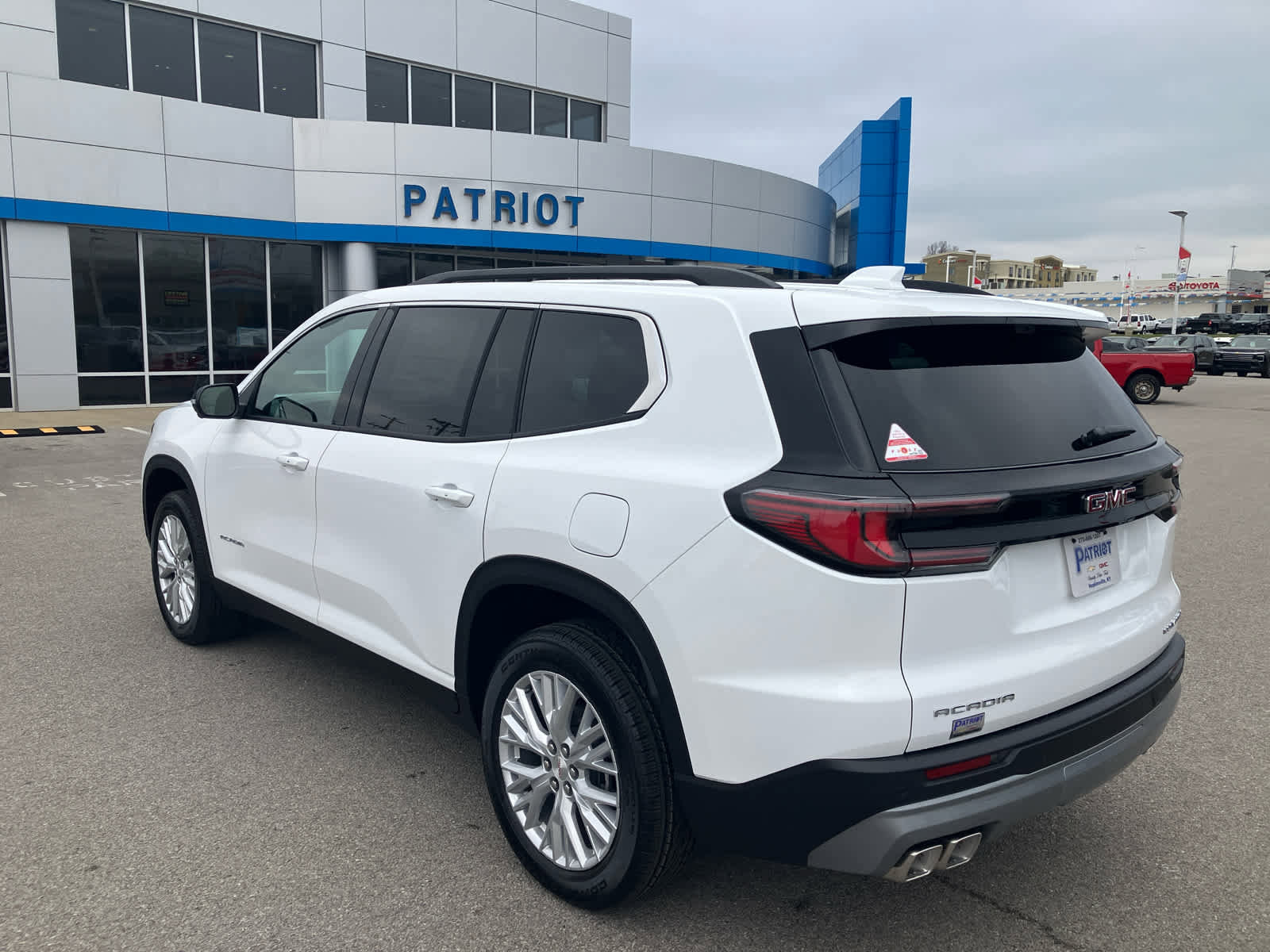 New 2026 GMC Acadia Elevation image 5