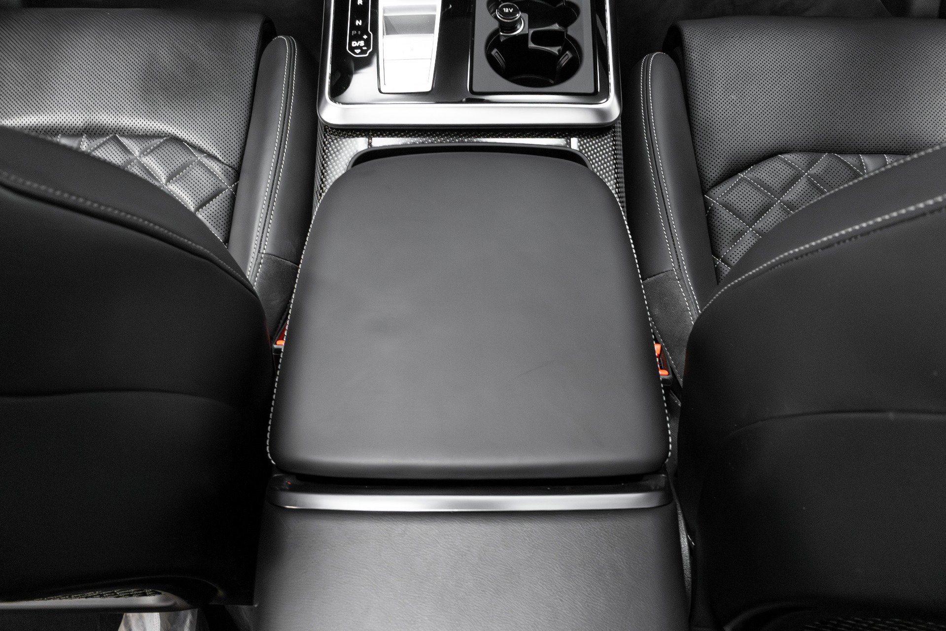 Used 2023 Audi SQ8 Prestige image 28