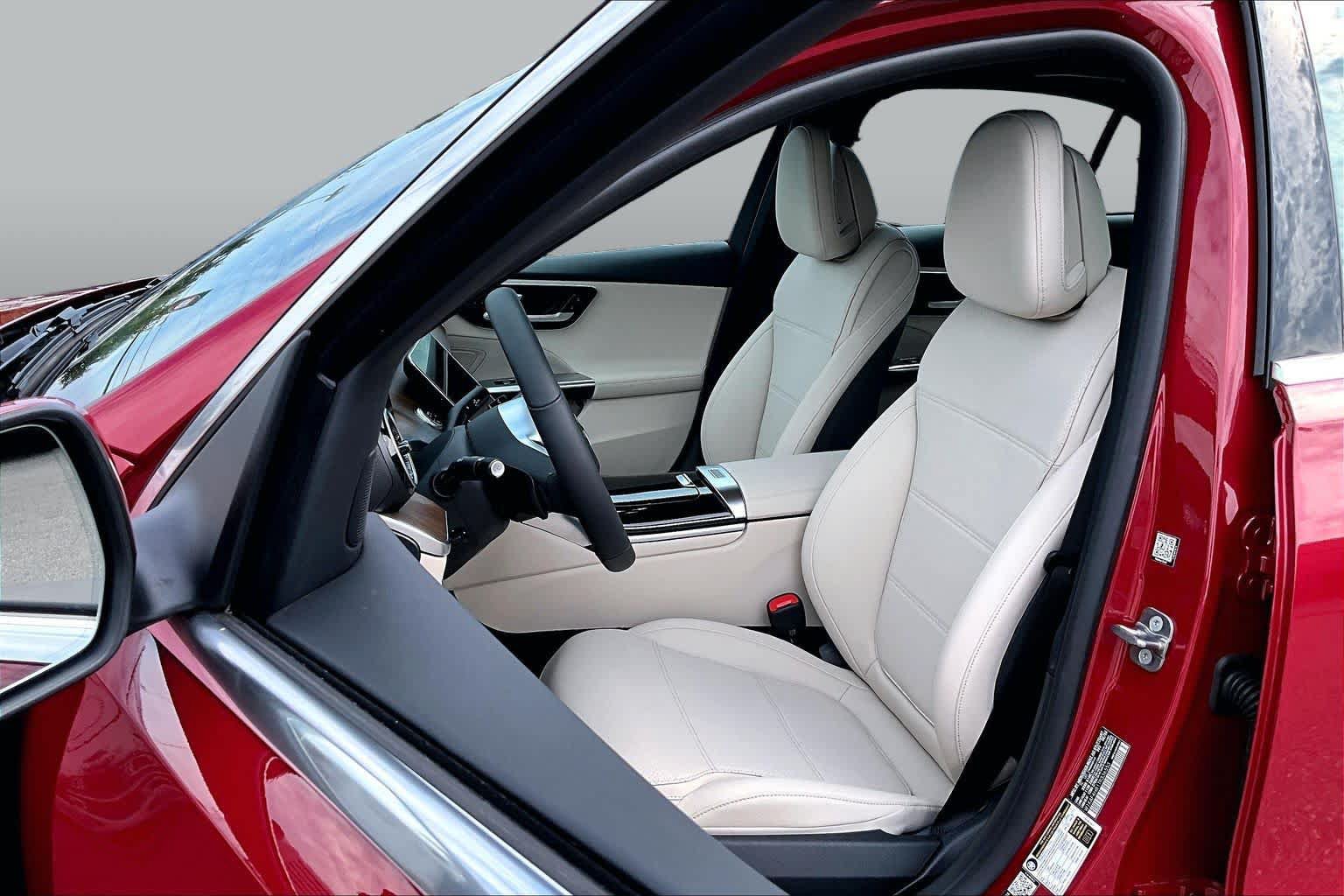 Used 2026 Mercedes-Benz C 300 4MATIC Sedan image 9
