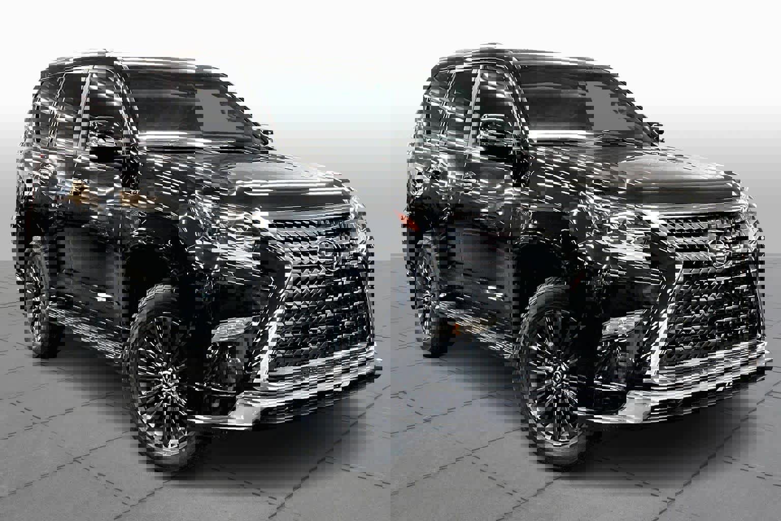 Used 2023 Lexus GX 460 Premium w/ Accessory Package image 3