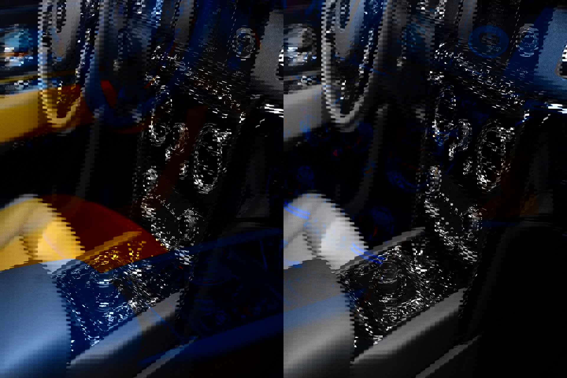 Used 2022 Rolls-Royce Cullinan Black Badge w/ Dark Exterior Package AWD/4WD image 21