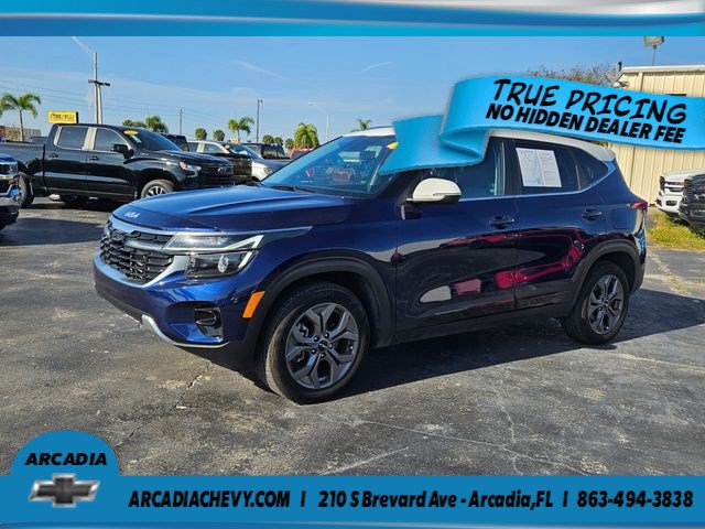 Used 2024 Kia Seltos S AWD/4WD image 4