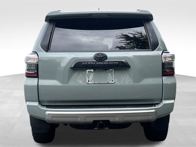 Used 2023 Toyota 4Runner TRD Off-Road Premium w/ Off Road Premium Plus Package AWD/4WD image 4
