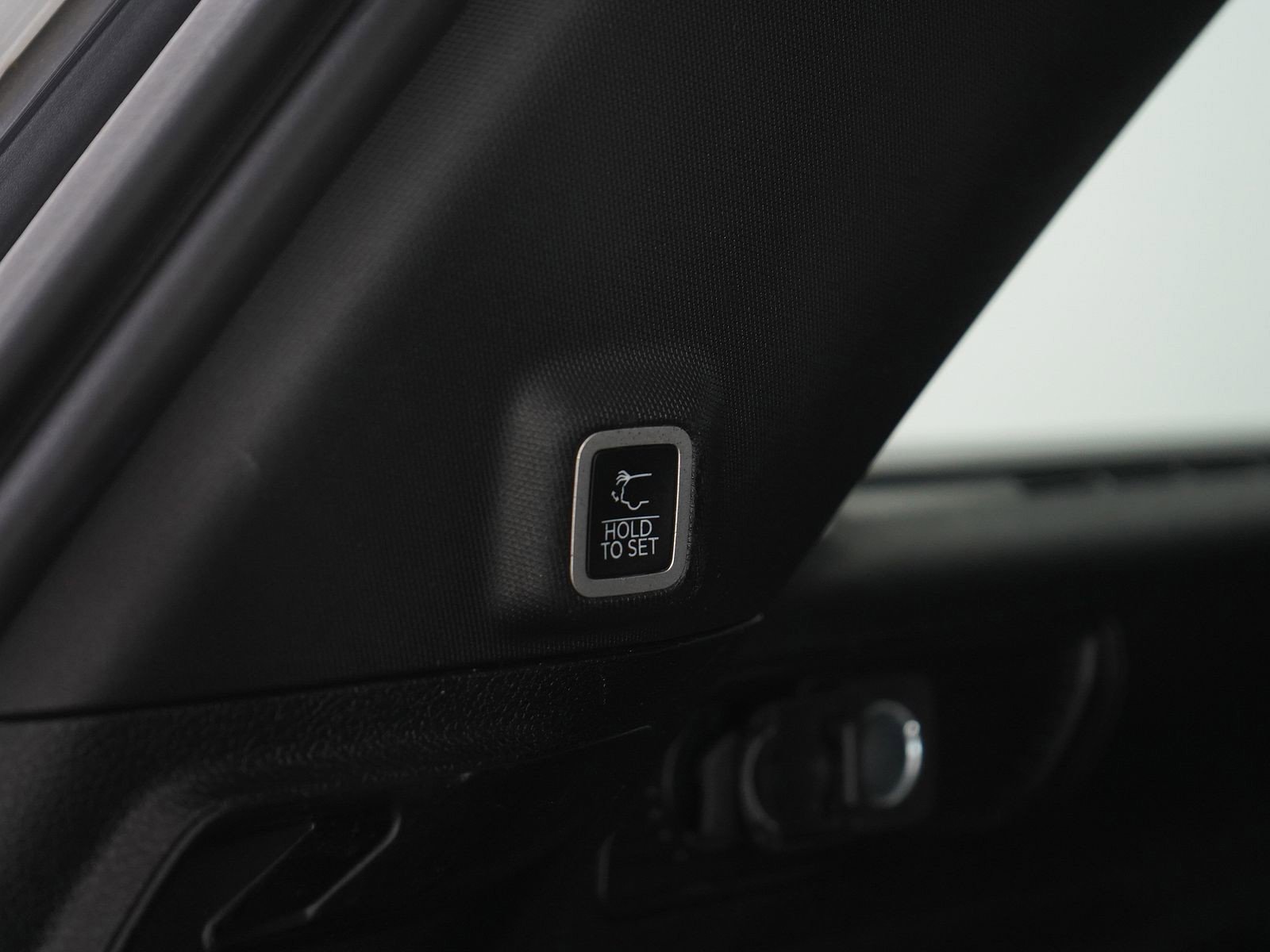 Used 2023 Jeep Grand Cherokee Altitude image 17