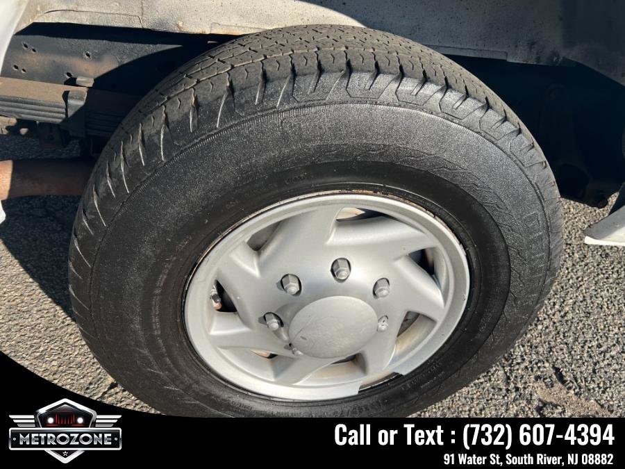 Used 2008 Ford E-350 and Econoline 350 Super Duty image 29