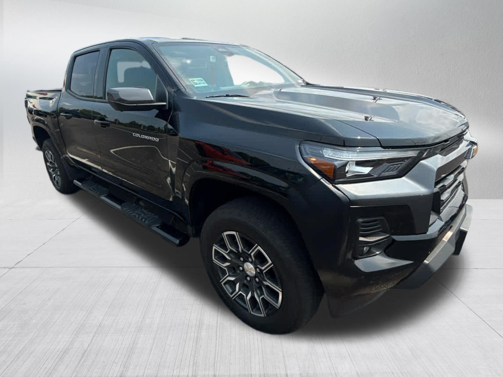 Used 2024 Chevrolet Colorado LT w/ LT Convenience Package III AWD/4WD image 7