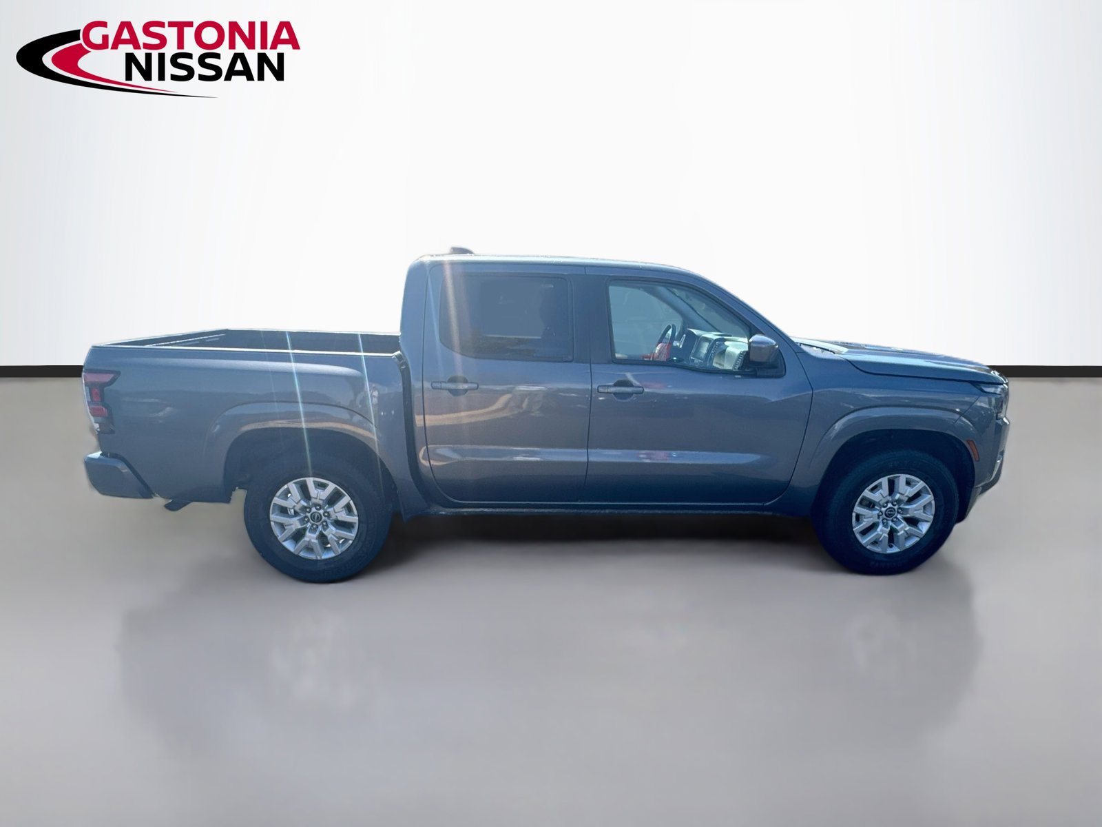Used 2023 Nissan Frontier SV RWD image 10