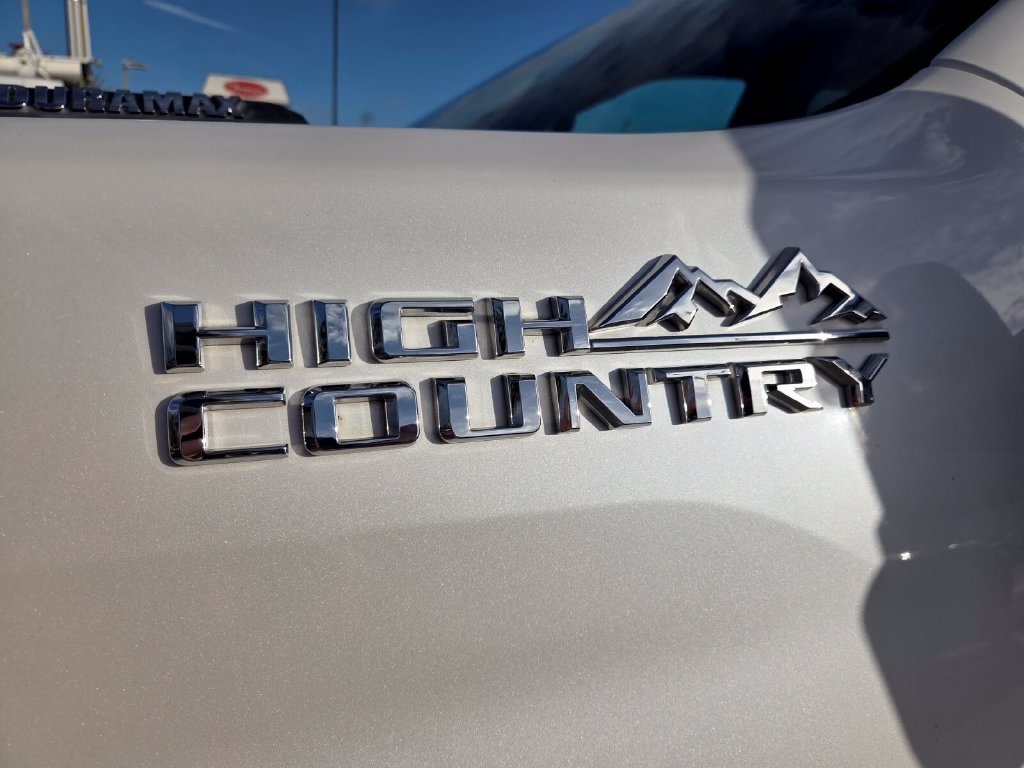 Used 2020 Chevrolet Silverado 2500 High Country w/ Safety Package II AWD/4WD image 5