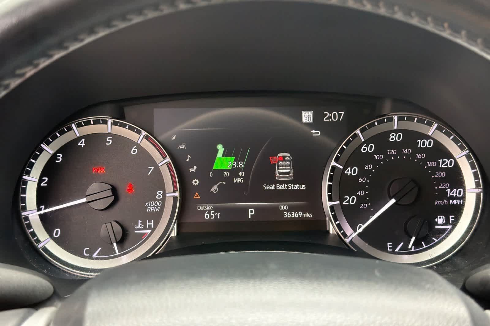 Used 2023 Toyota Highlander XLE AWD/4WD image 28