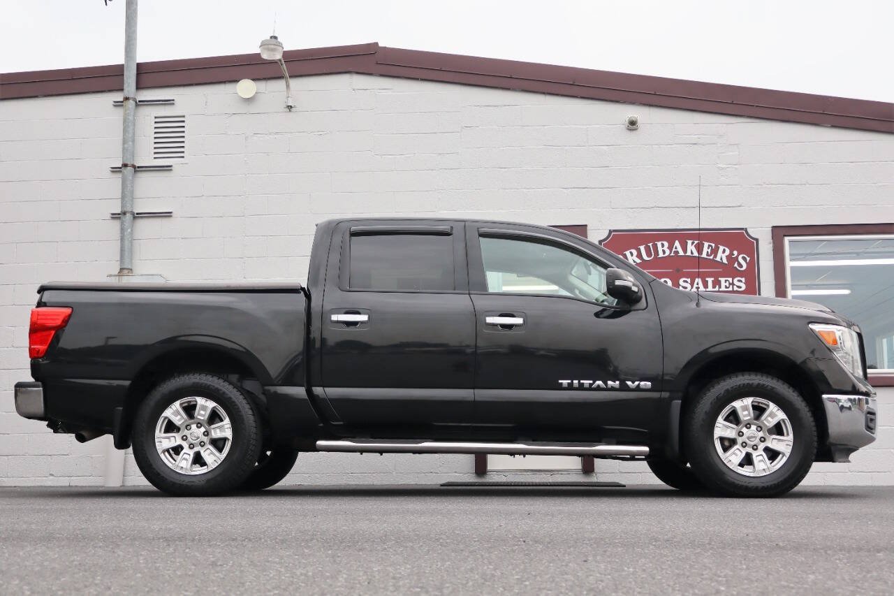 Used 2019 Nissan Titan SV AWD/4WD image 1
