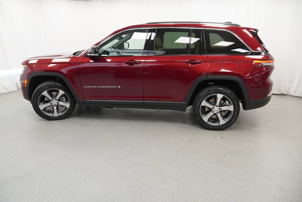 Certified 2022 Jeep Grand Cherokee Limited 4xe AWD/4WD image 15