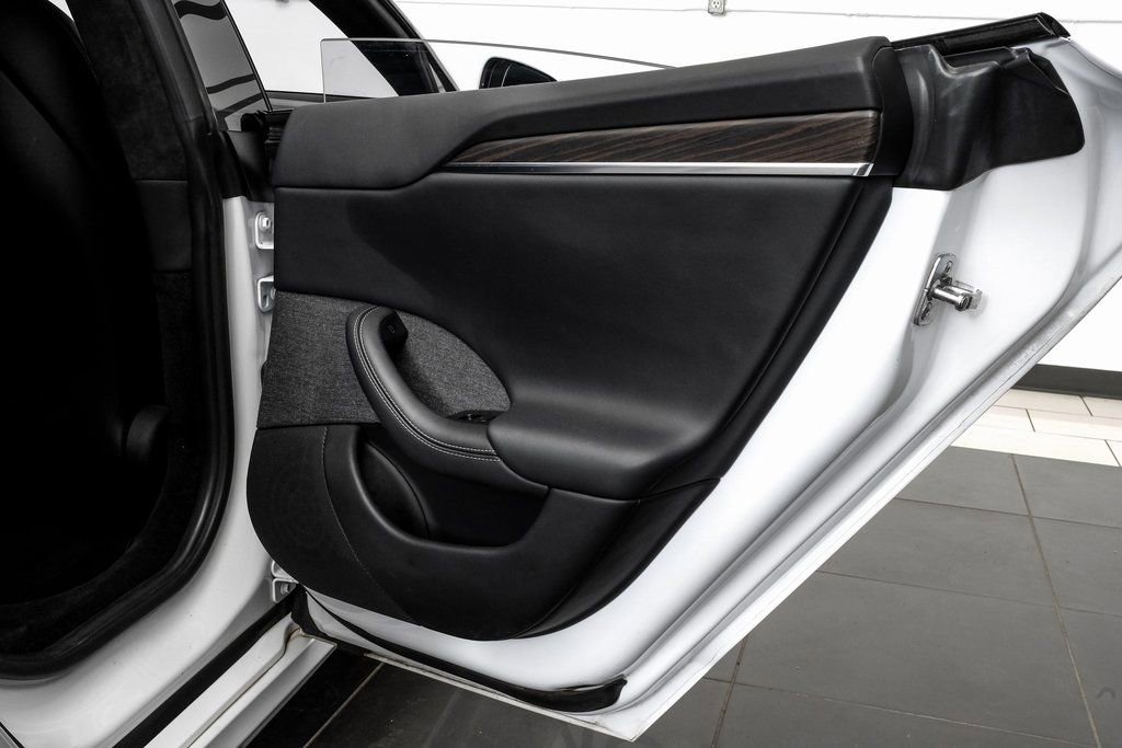 Used 2023 Tesla Model S image 19