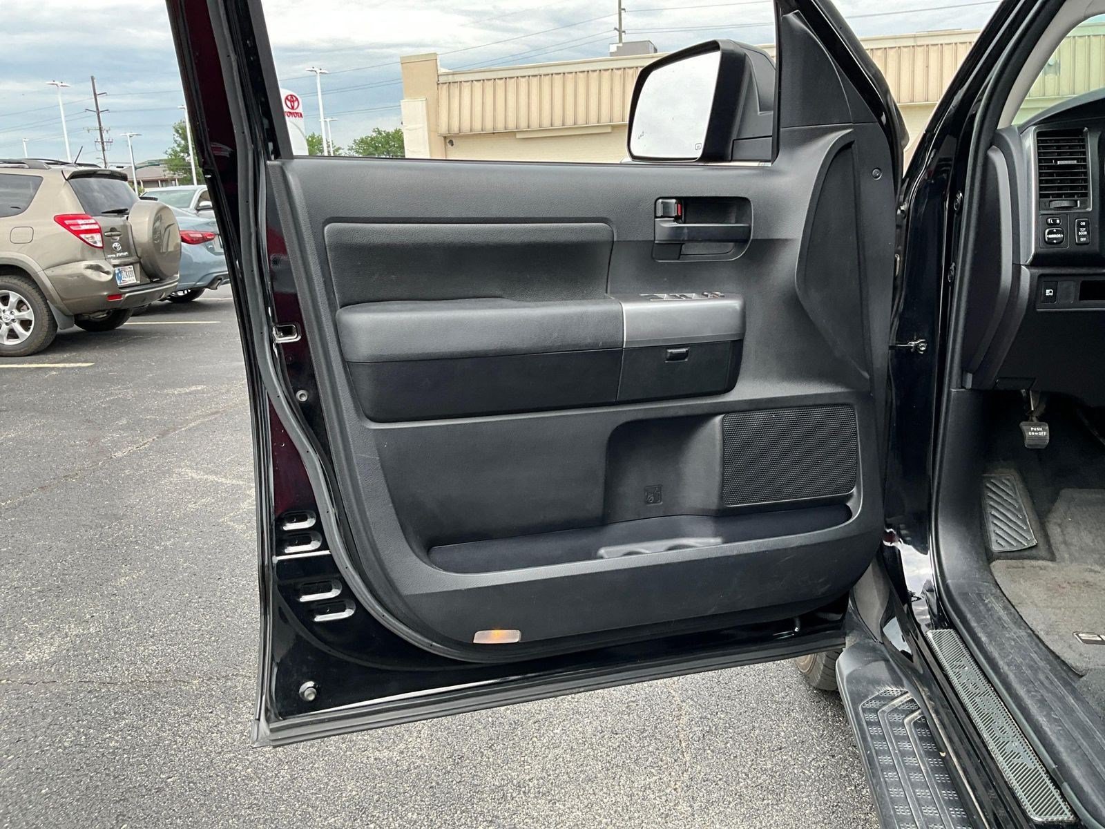 Used 2018 Toyota Sequoia TRD Sport AWD/4WD image 18