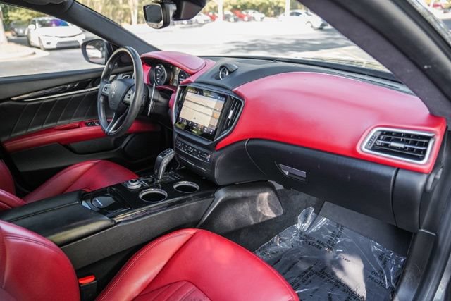 Used 2023 Maserati Ghibli Modena RWD image 24