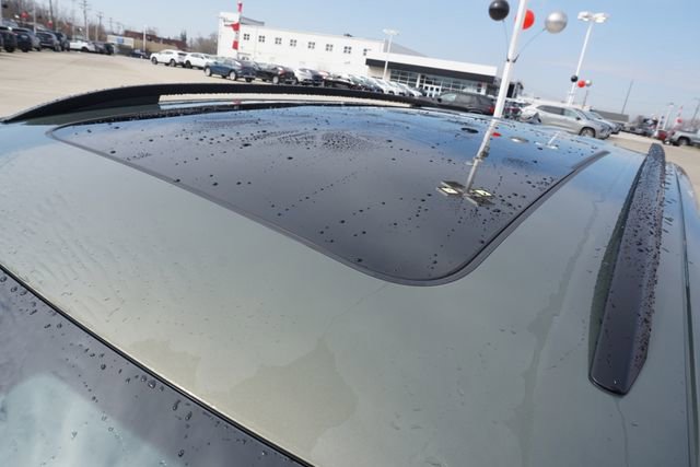 Used 2025 Volkswagen Atlas Peak Edition SE image 11