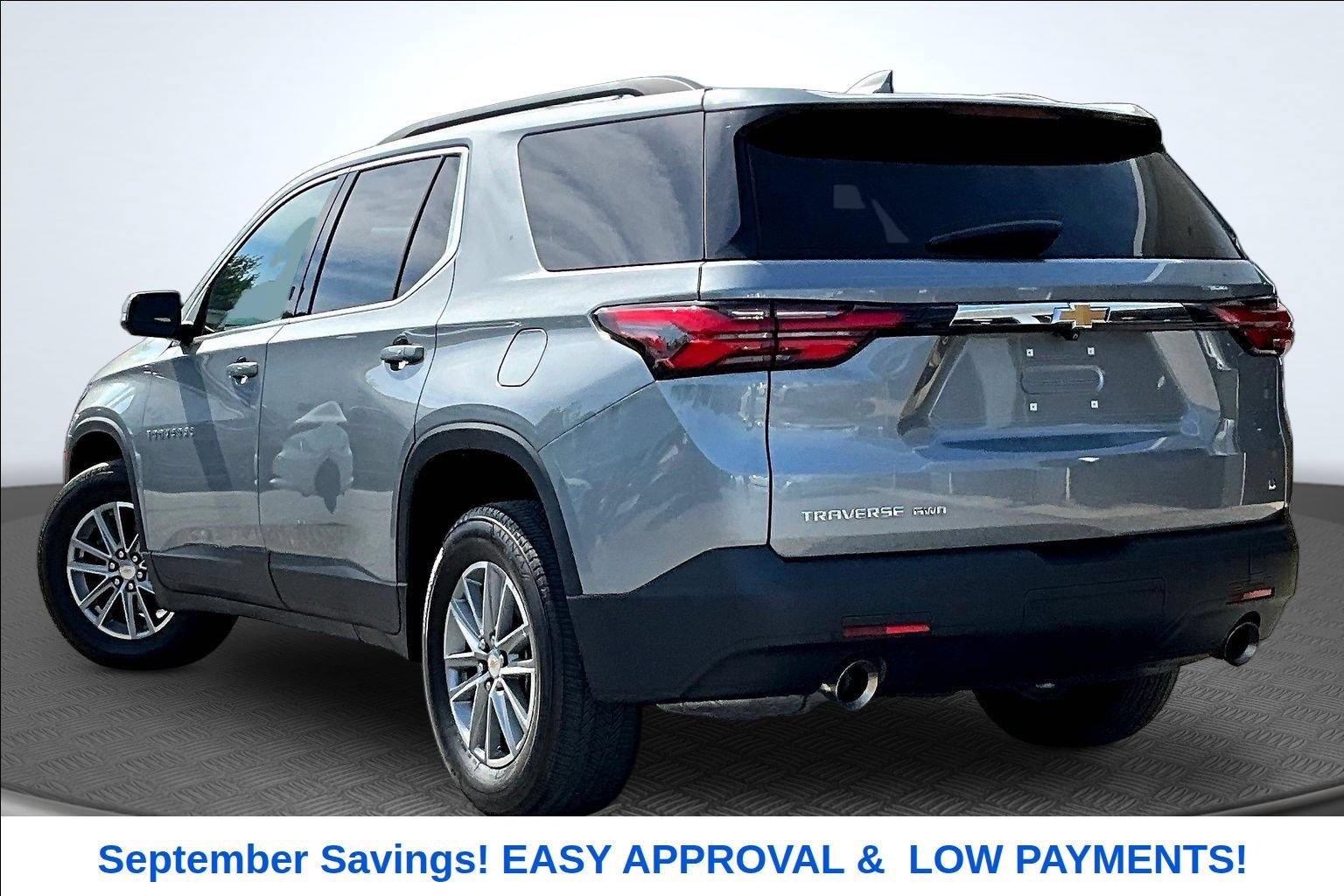 Used 2023 Chevrolet Traverse LT AWD/4WD image 3