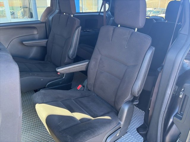 Used 2018 Dodge Grand Caravan SE image 8