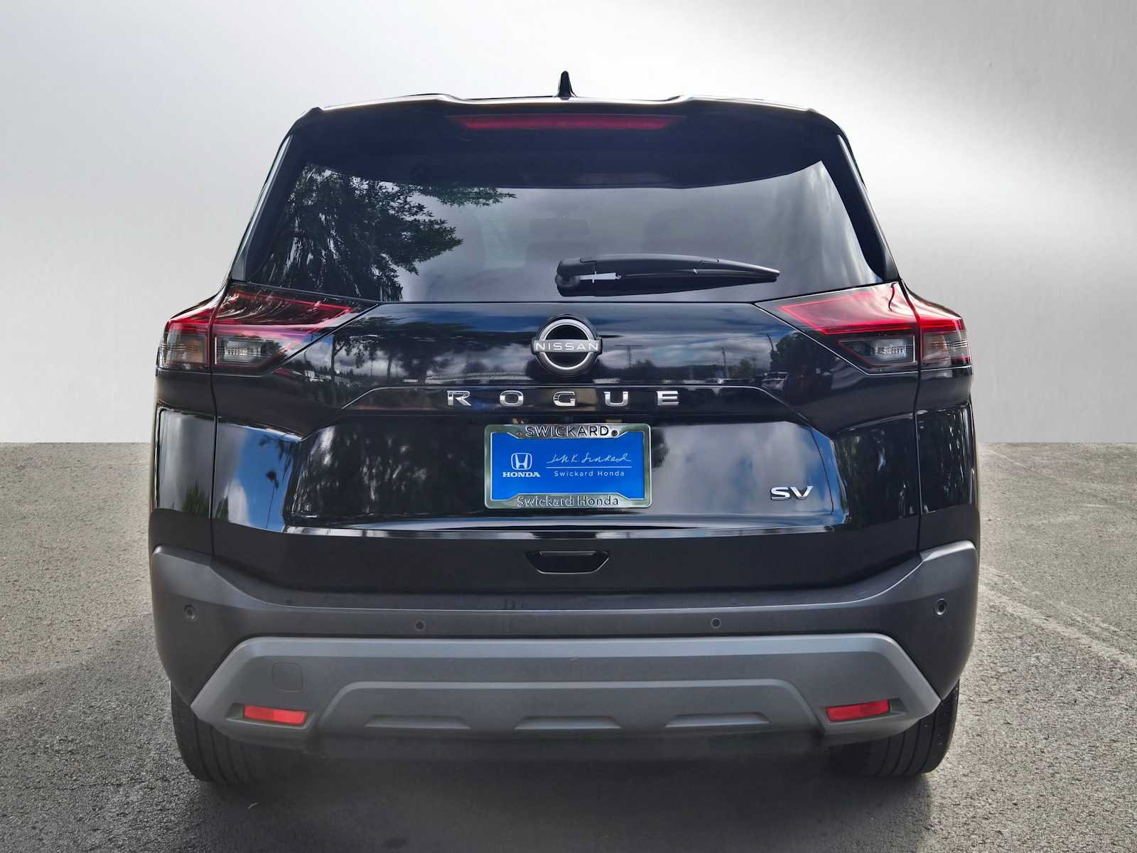 Used 2023 Nissan Rogue SV FWD image 4