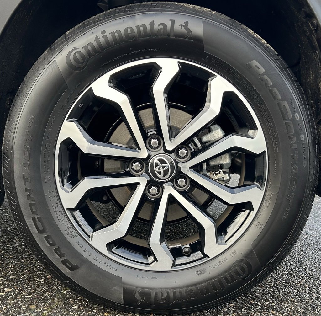 Certified 2025 Toyota Corolla Cross AWD Hybrid image 27