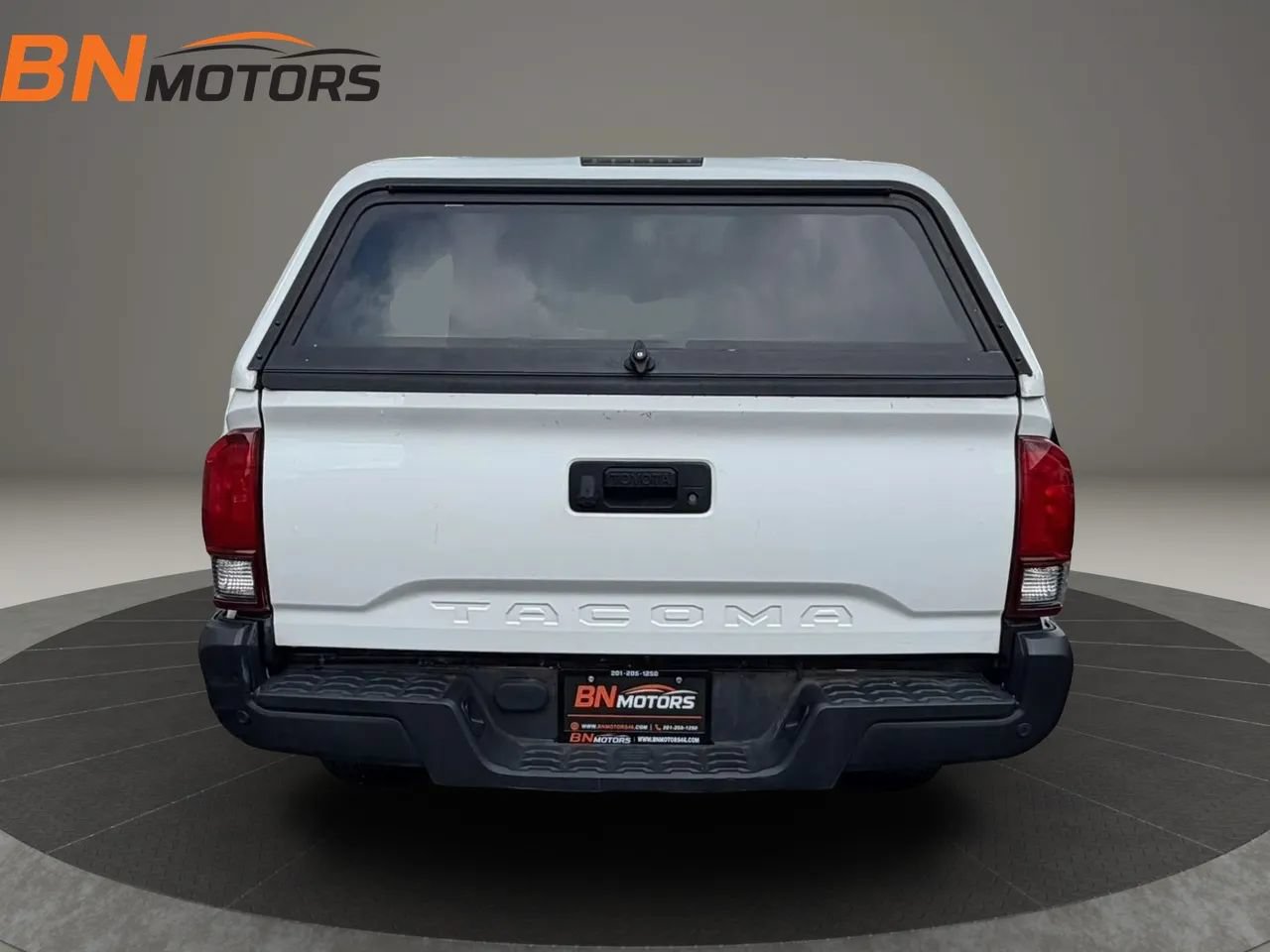 Used 2019 Toyota Tacoma SR RWD image 6