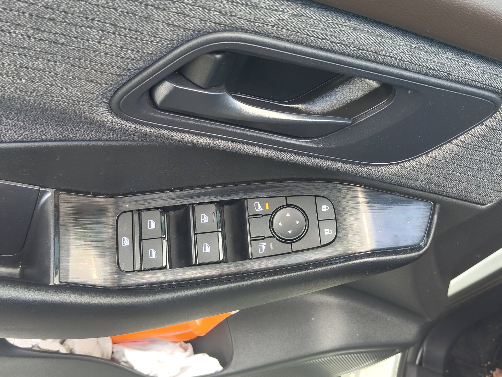 Used 2023 Nissan Rogue S FWD image 14