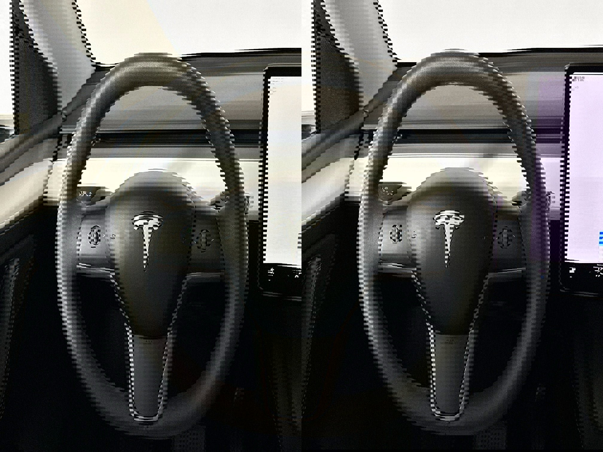 Used 2025 Tesla Model Y Long Range image 23