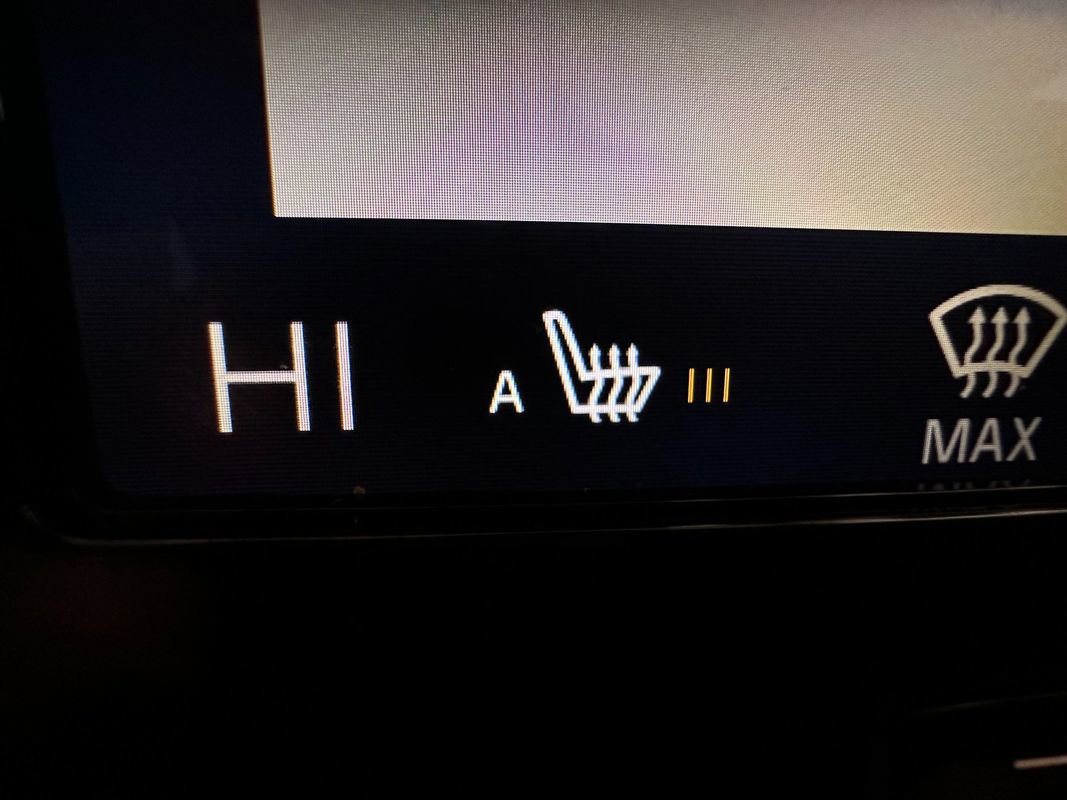 Used 2018 Volvo S90 T6 Momentum w/ Convenience Package image 18