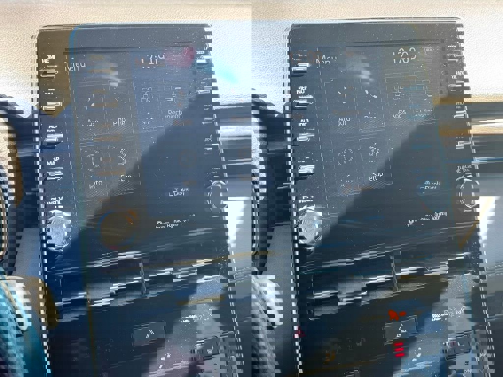 Used 2019 Toyota Avalon XLE w/ Moonroof Package image 34