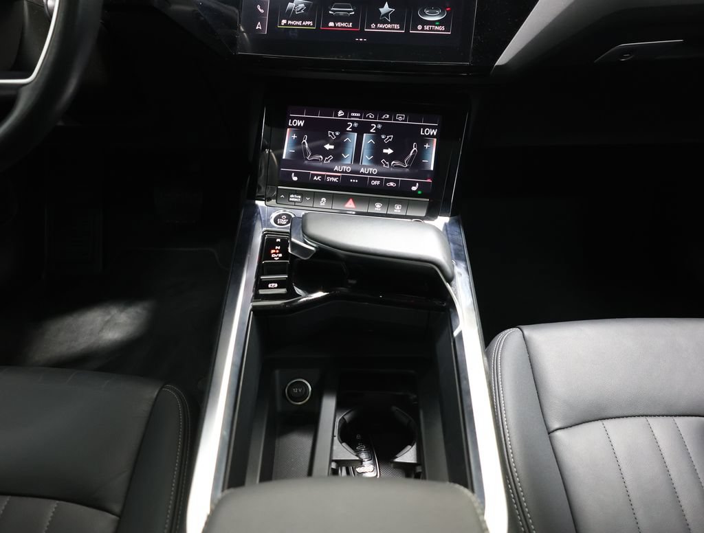 Used 2021 Audi e-tron Premium w/ Convenience Plus Package AWD/4WD image 20