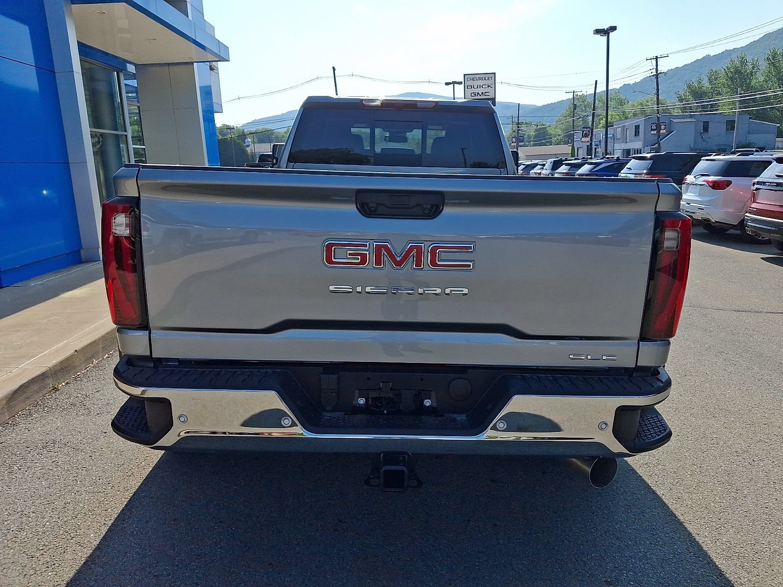 New 2026 GMC Sierra 3500 SLE w/ SLE Value Package AWD/4WD image 5