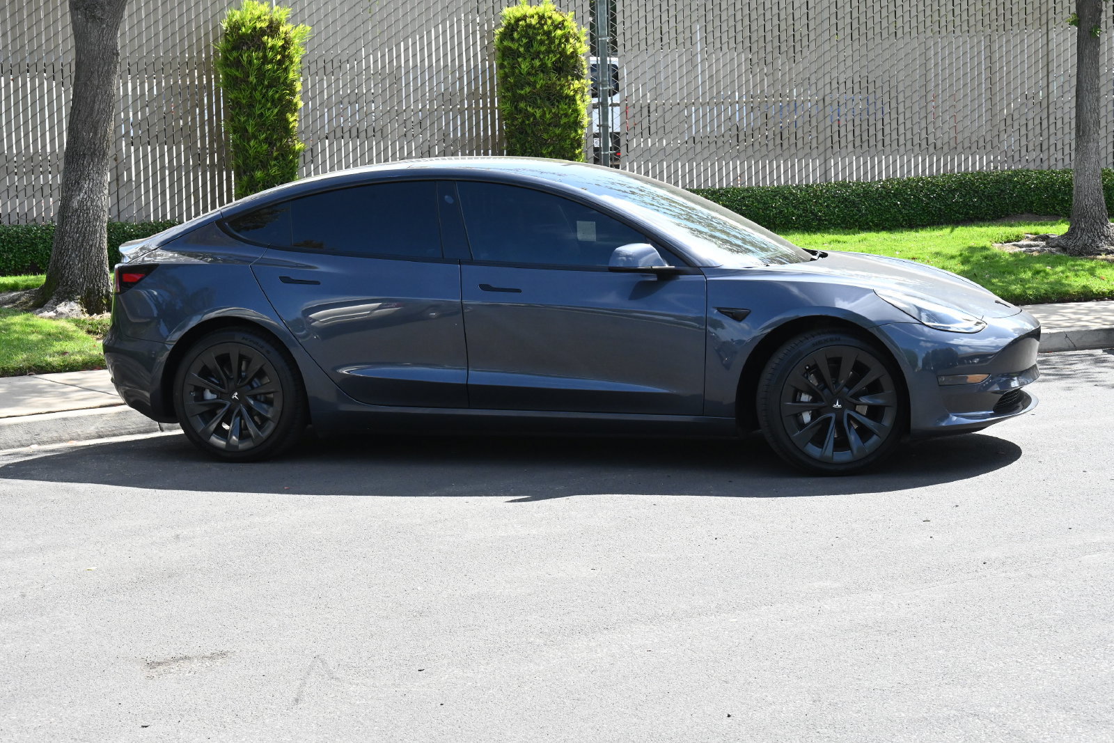Used 2022 Tesla Model 3 Standard Range RWD image 3